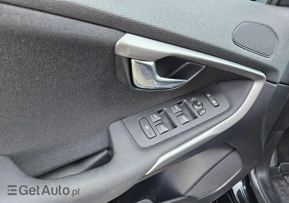 VOLVO V40 T4 Kinetic