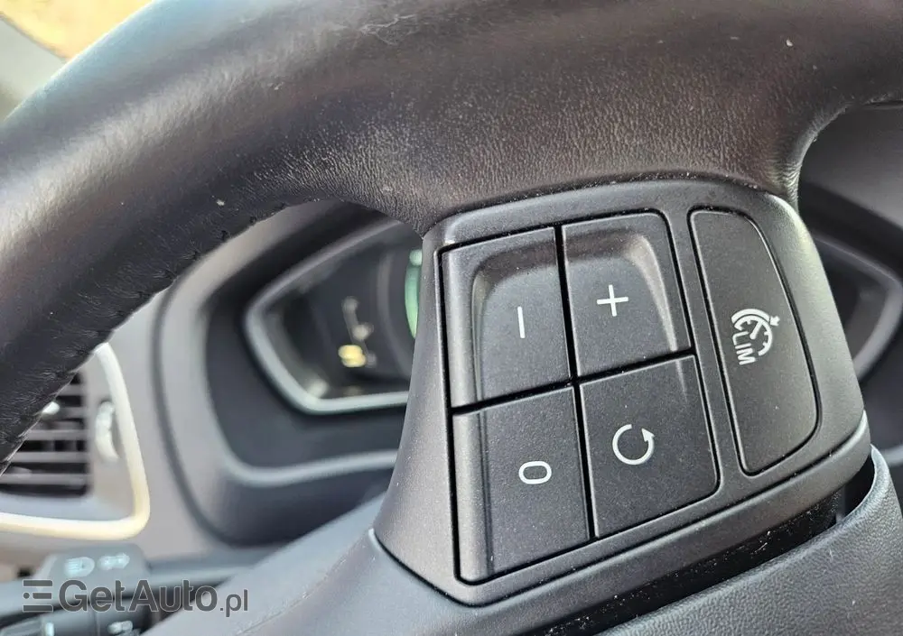 VOLVO V40 T4 Kinetic