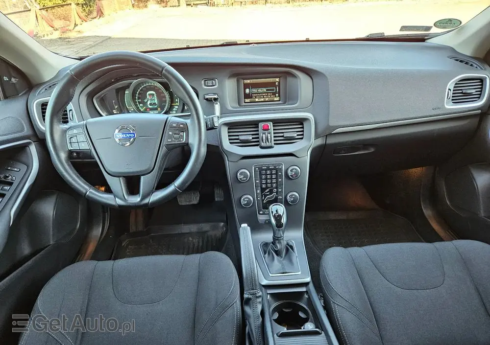 VOLVO V40 T4 Kinetic