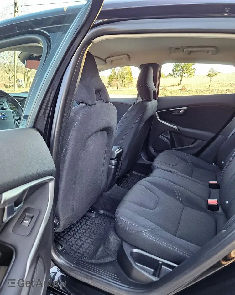 VOLVO V40 T4 Kinetic