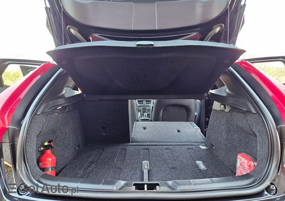 VOLVO V40 T4 Kinetic