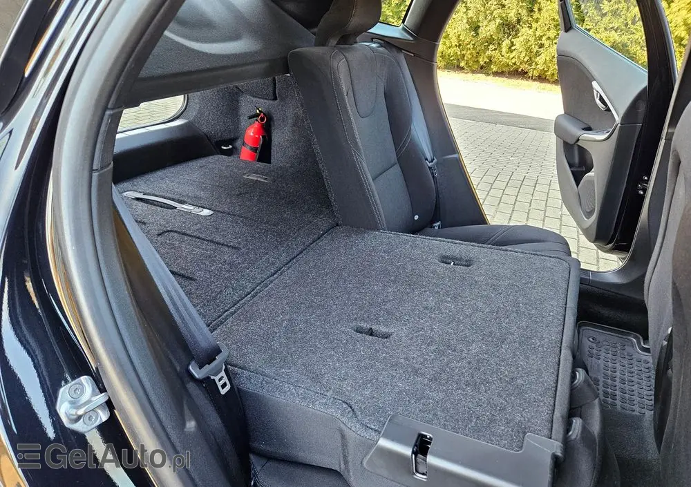 VOLVO V40 T4 Kinetic