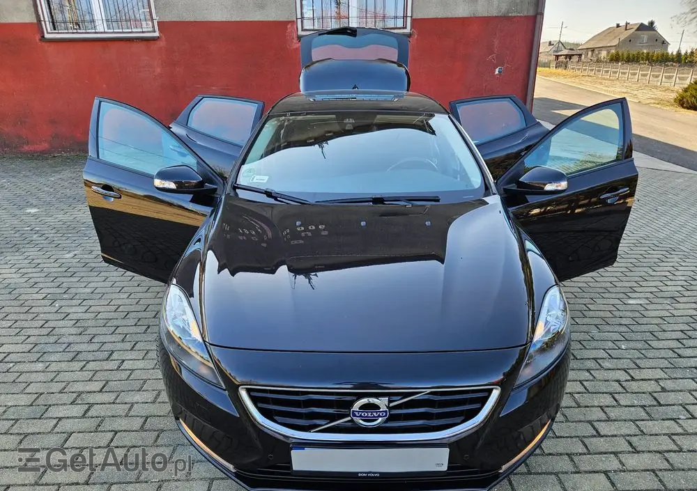 VOLVO V40 T4 Kinetic