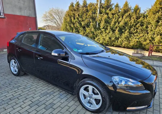 VOLVO V40 T4 Kinetic