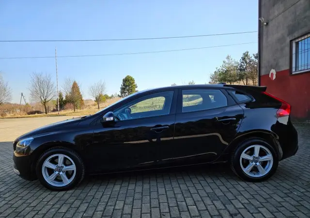 VOLVO V40 T4 Kinetic