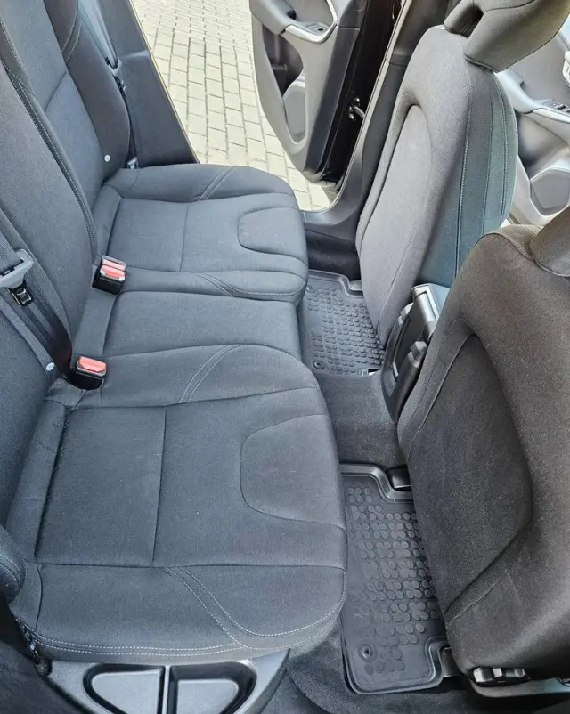 VOLVO V40 T4 Kinetic