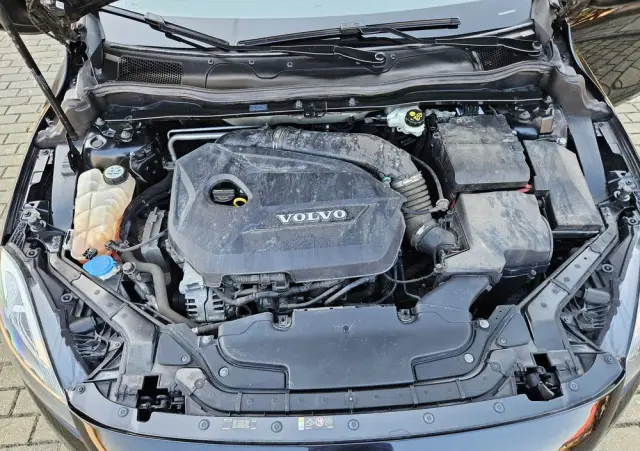 VOLVO V40 T4 Kinetic