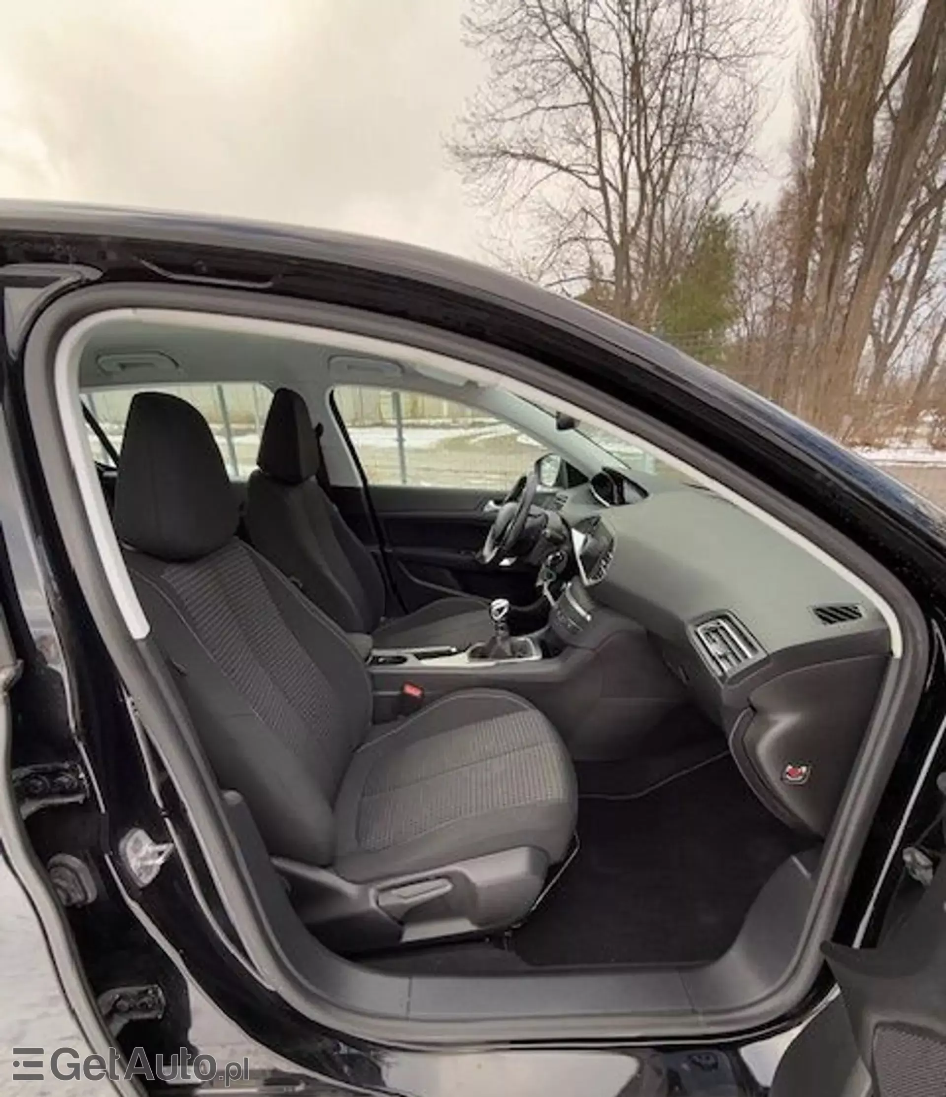 PEUGEOT 308 1.2 PureTech (110 KM)