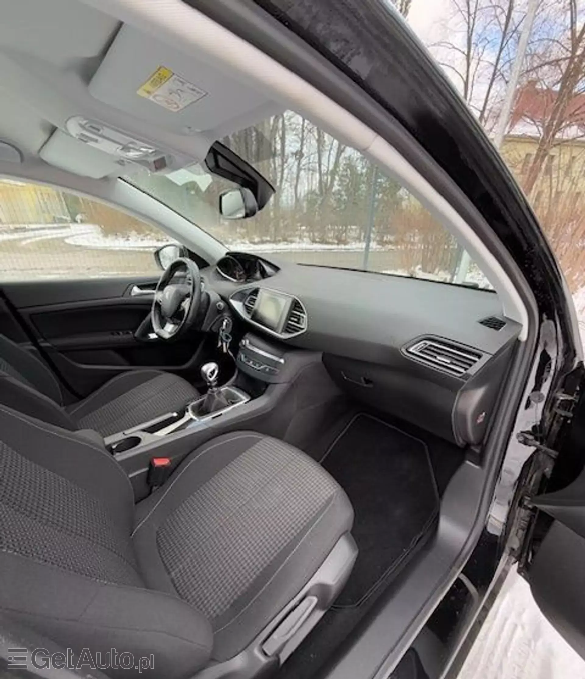 PEUGEOT 308 1.2 PureTech (110 KM)