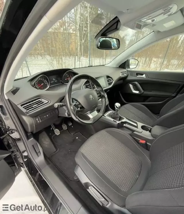 PEUGEOT 308 1.2 PureTech (110 KM)