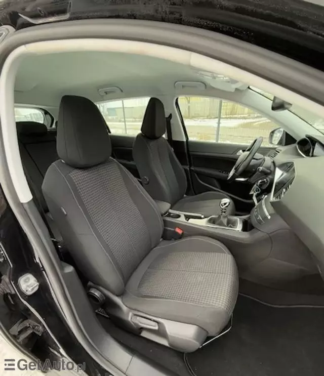 PEUGEOT 308 1.2 PureTech (110 KM)