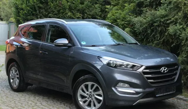 HYUNDAI Tucson 