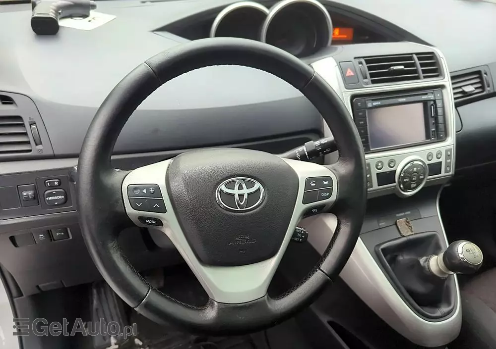 TOYOTA Verso 1.8 5-Sitzer Executive