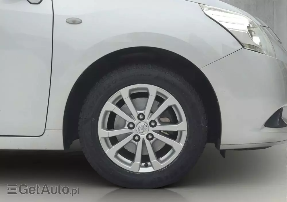 TOYOTA Verso 1.8 5-Sitzer Executive