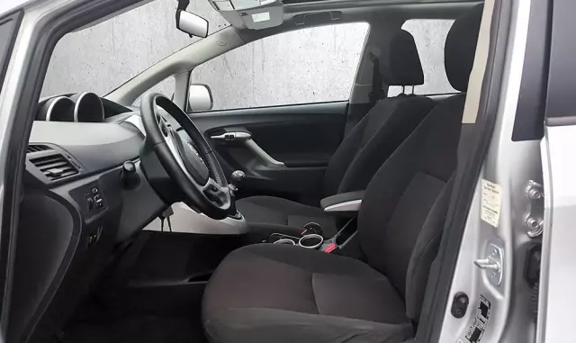 TOYOTA Verso 1.8 5-Sitzer Executive