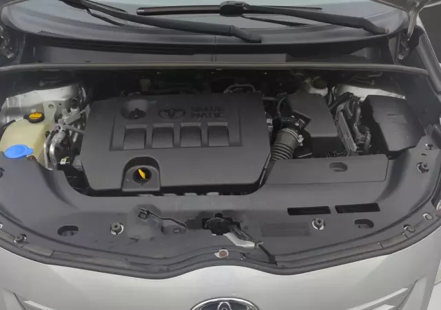 TOYOTA Verso 1.8 5-Sitzer Executive