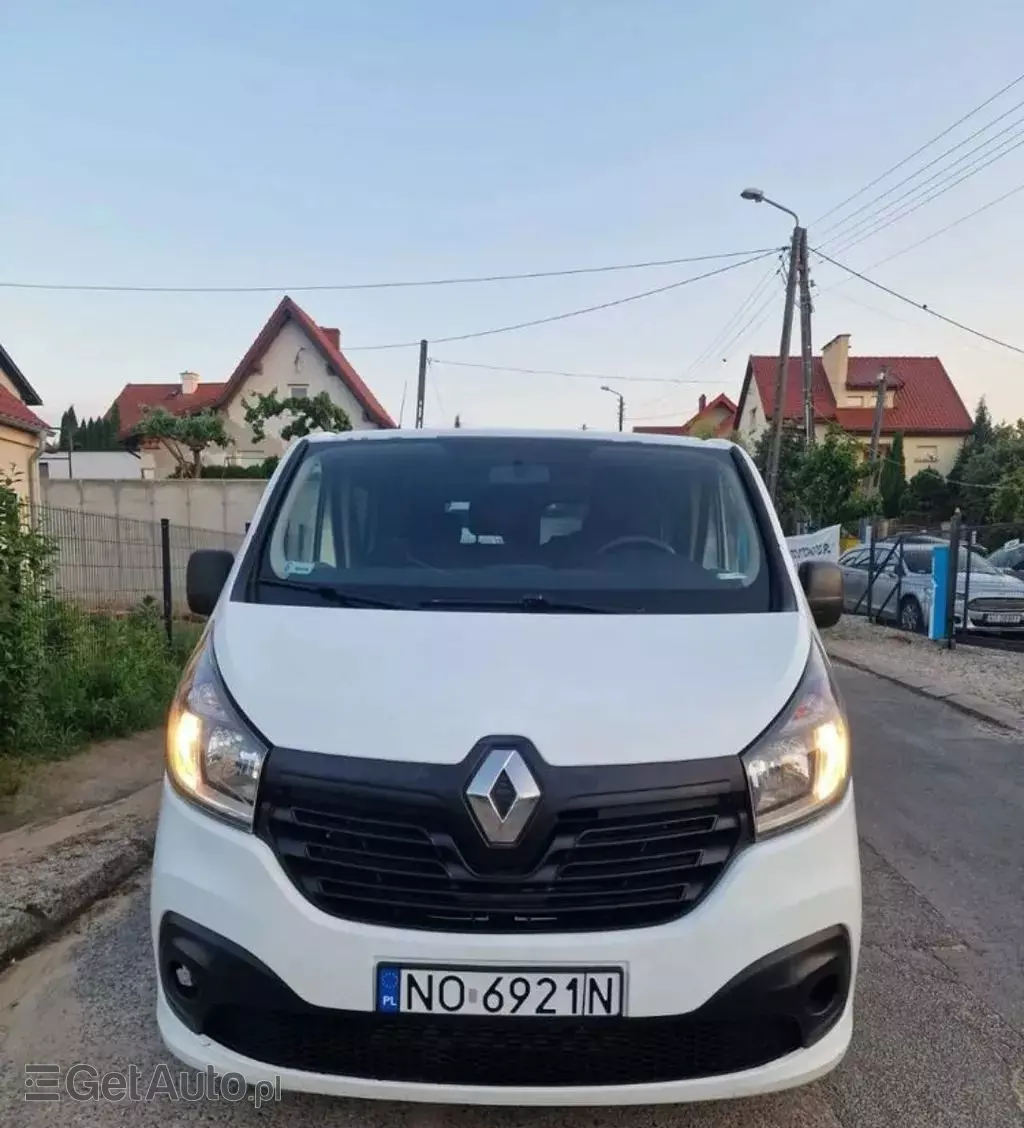RENAULT Trafic 
