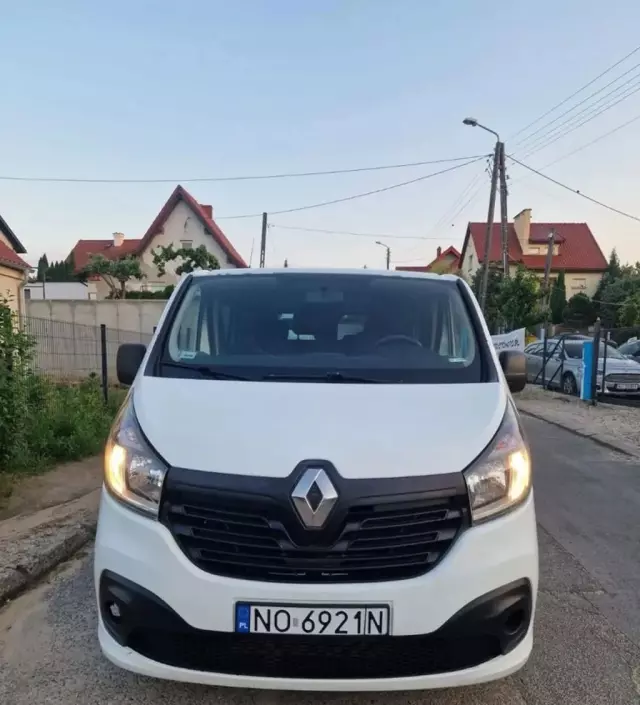 RENAULT Trafic 