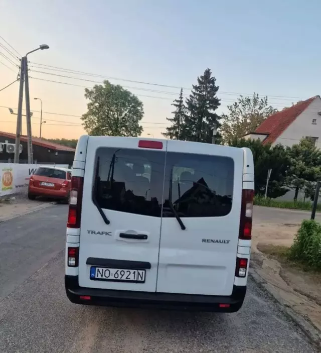 RENAULT Trafic 