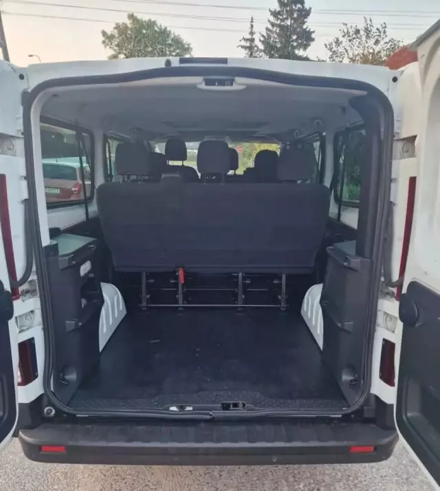 RENAULT Trafic 
