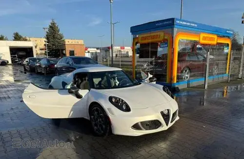 ALFA ROMEO 4C 