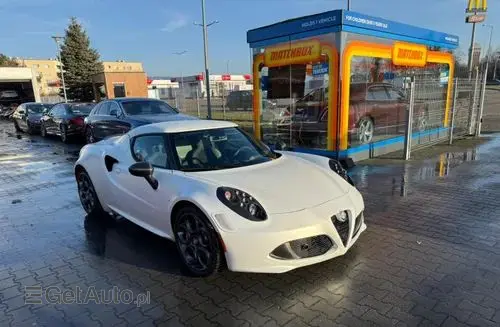 ALFA ROMEO 4C 