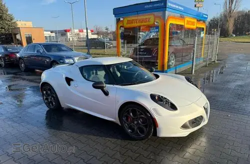 ALFA ROMEO 4C 