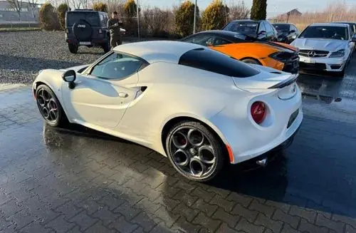 ALFA ROMEO 4C 