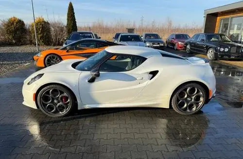 ALFA ROMEO 4C 