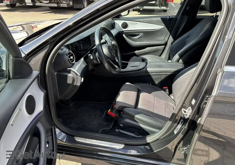 MERCEDES-BENZ Klasa E 