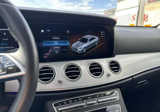 MERCEDES-BENZ Klasa E 