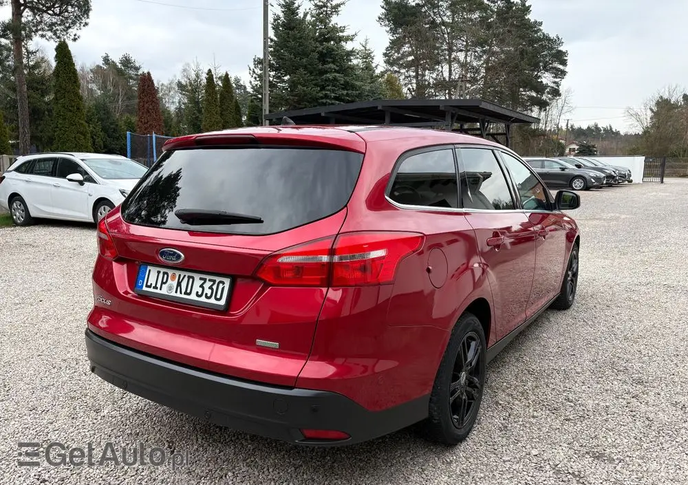 FORD Focus 1.0 EcoBoost Titanium