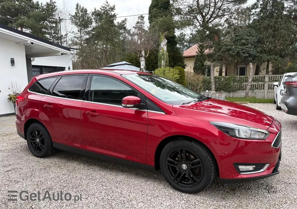 FORD Focus 1.0 EcoBoost Titanium