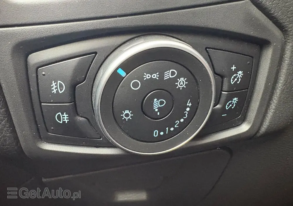 FORD Focus 1.0 EcoBoost Titanium