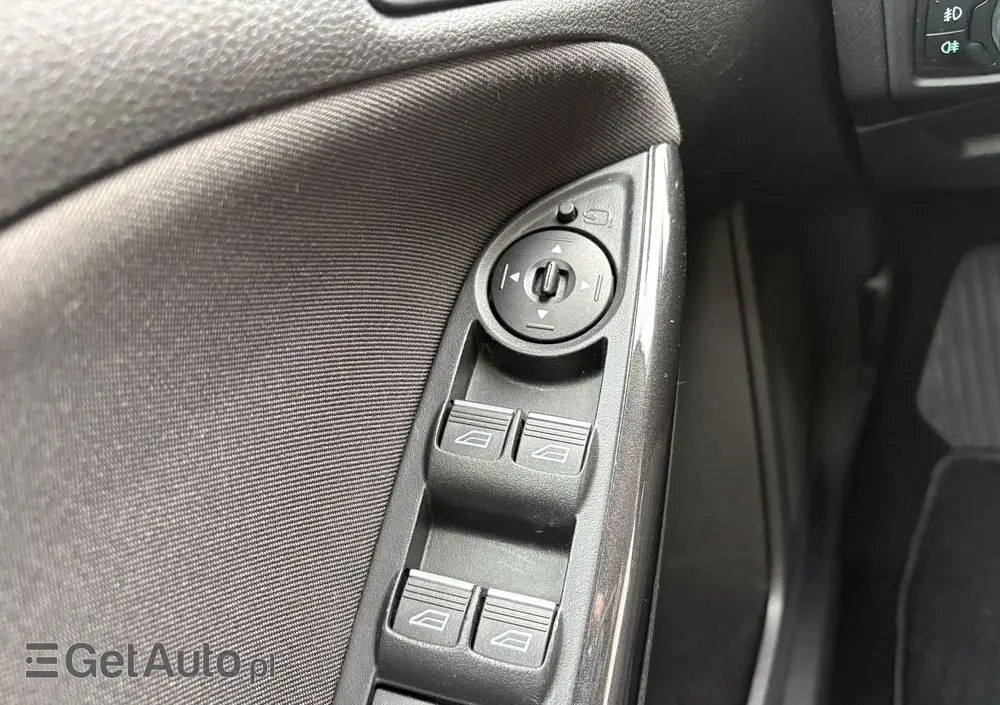 FORD Focus 1.0 EcoBoost Titanium