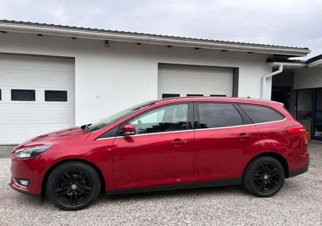 FORD Focus 1.0 EcoBoost Titanium