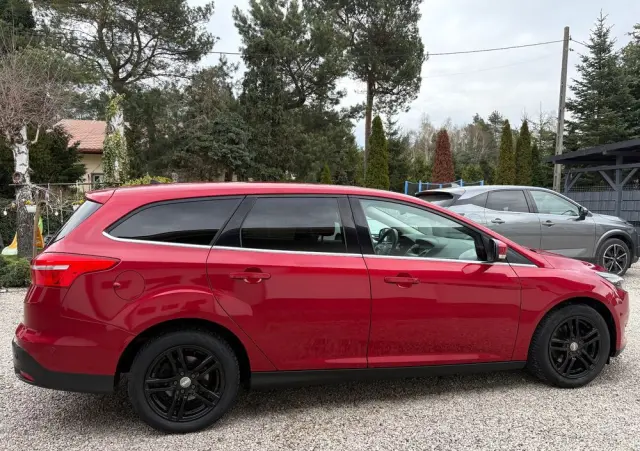 FORD Focus 1.0 EcoBoost Titanium