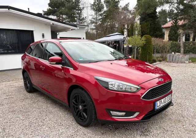 FORD Focus 1.0 EcoBoost Titanium