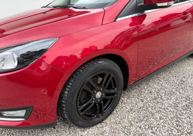 FORD Focus 1.0 EcoBoost Titanium