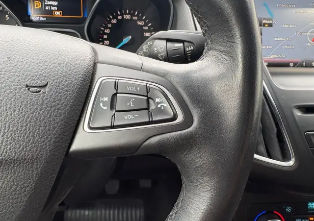 FORD Focus 1.0 EcoBoost Titanium