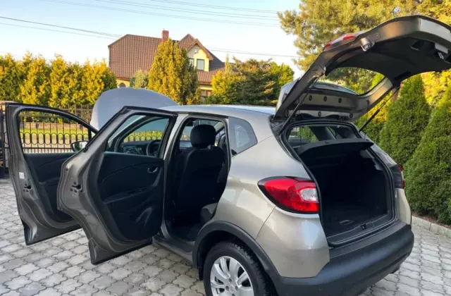 RENAULT Captur 
