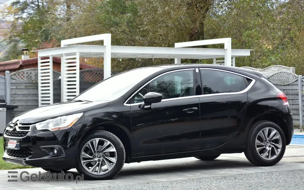 CITROËN DS4 E-HDi 110 EGS6 SoChic