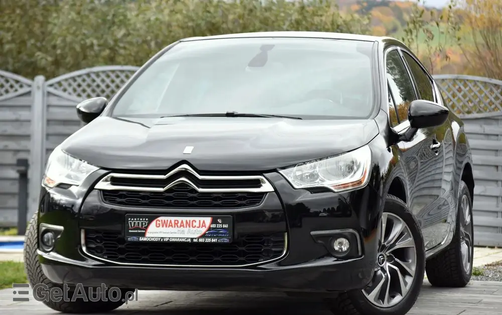 CITROËN DS4 E-HDi 110 EGS6 SoChic