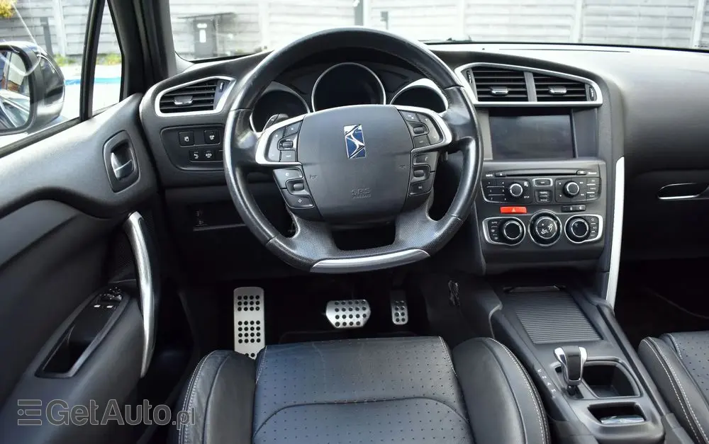 CITROËN DS4 E-HDi 110 EGS6 SoChic