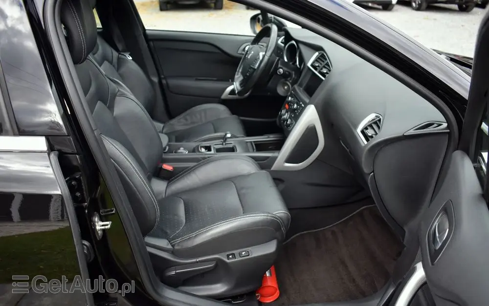 CITROËN DS4 E-HDi 110 EGS6 SoChic