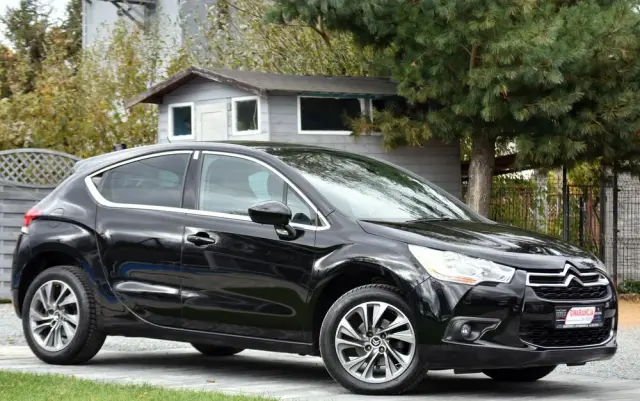 CITROËN DS4 E-HDi 110 EGS6 SoChic