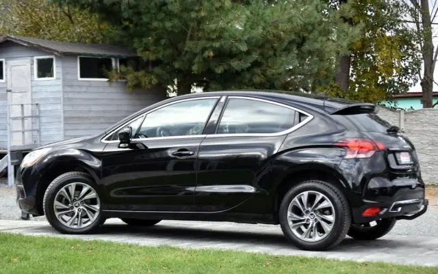 CITROËN DS4 E-HDi 110 EGS6 SoChic