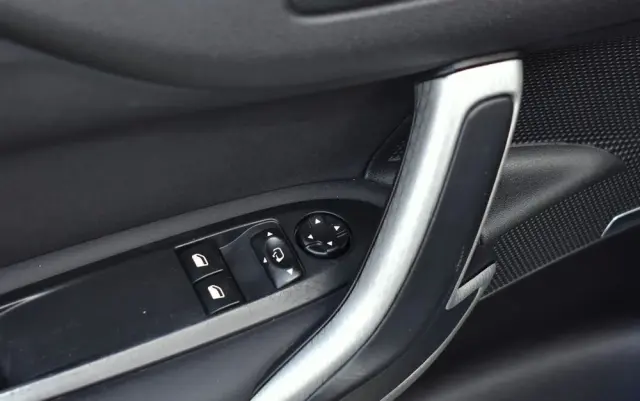 CITROËN DS4 E-HDi 110 EGS6 SoChic