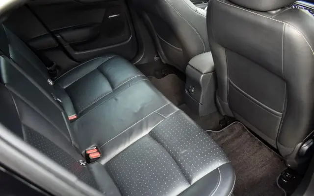 CITROËN DS4 E-HDi 110 EGS6 SoChic