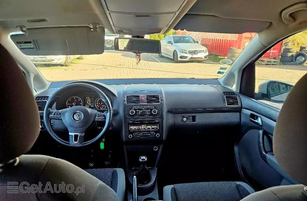 VOLKSWAGEN Touran 